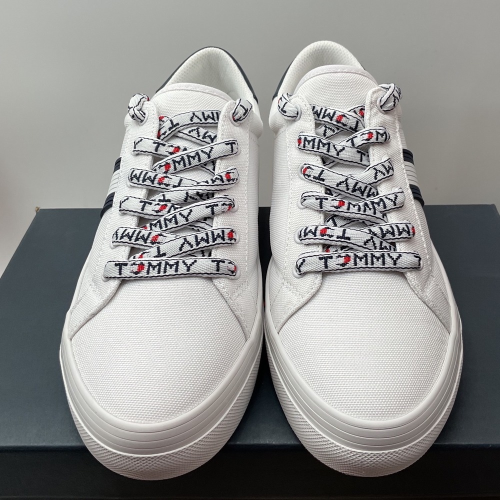 Tommy Hilfiger Fantim Womens White Canvas Logo Lace Up Sneakers Size 9.5M